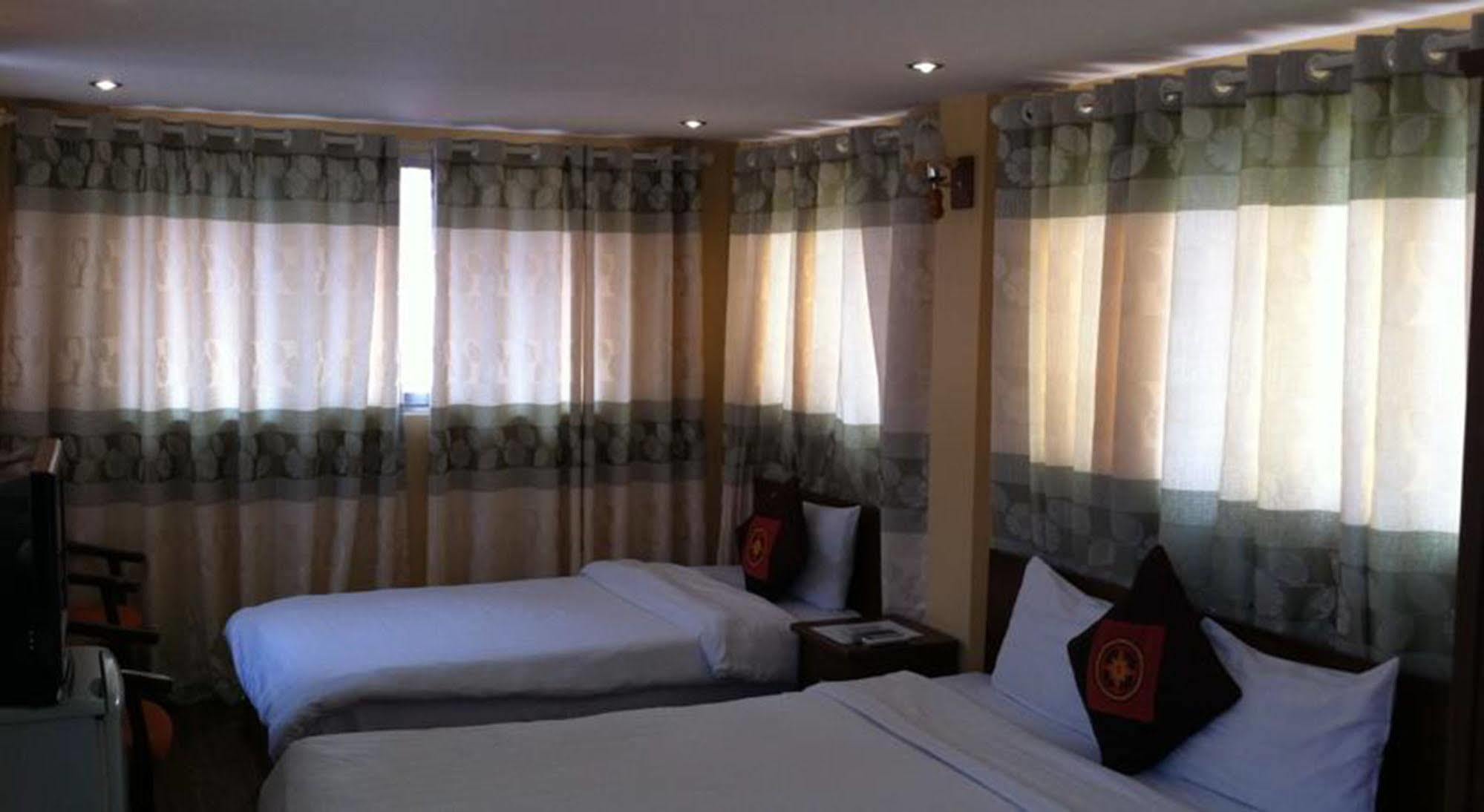 Hanoi Massive Hostel Kültér fotó